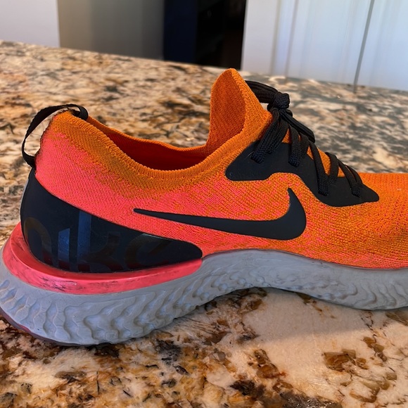 Nike Epic React Flyknit Men’s Running Shoes Copper Flash Size 12 - Picture 6 of 8